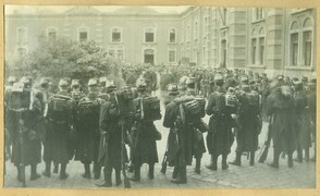 Belgische infanterie in de kazerne te Antwerpen, 4 augustus 1914 | Belgian infantry in the barracks in Antwerp, 4 August 1914