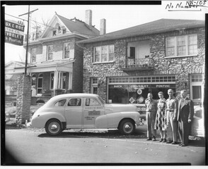Ziliox and Roe Motor Company storefront 1947