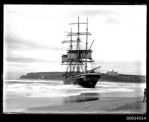 French three-masted barque VINCENNES aground on Manly Beach Sydney, May or June 1906