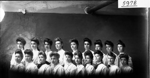 Women's group portrait 1904