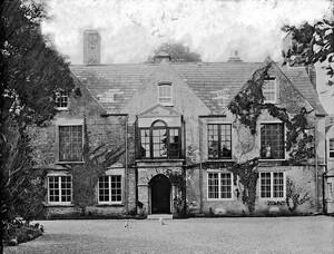 Sir Walter Raleigh, cottage at Youghal