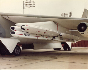 B-52G with AGM-86Bs 2
