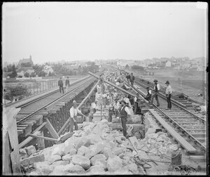 Railway bridge near Petersham, Battle Bridge Creek - men at work