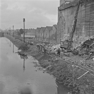 There's something on the line AKA t'rubble at t'mill!